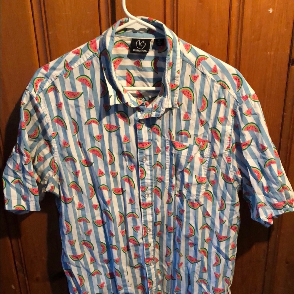 Mens shortsleeved button down